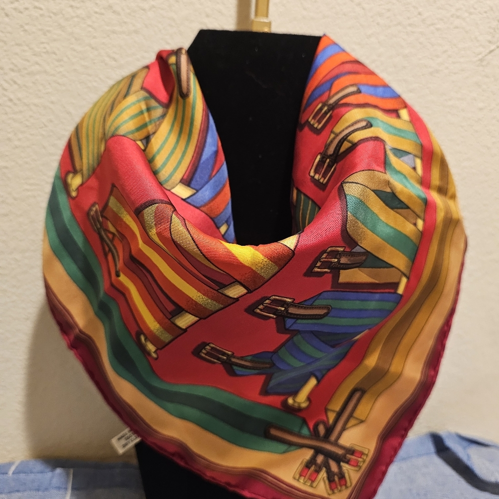 Hermes Vintage Silk Scarf "Les Sangles" Carre' By J. Metz 1985 - Picture 2 of 7